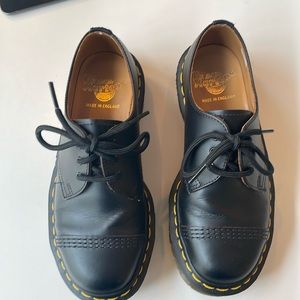 1461 cap toe bex. Made in England